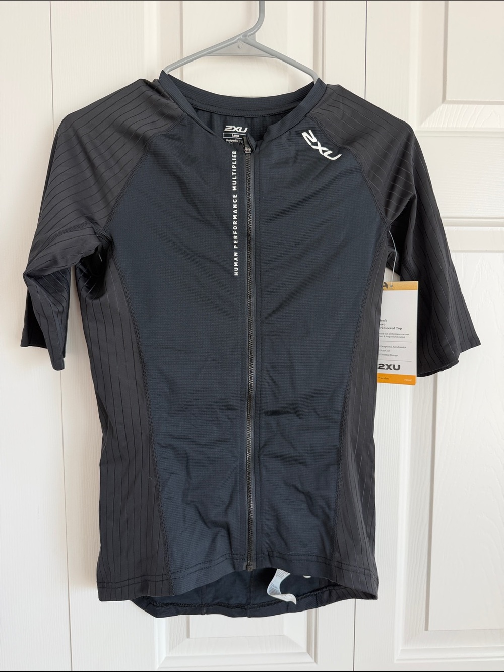 2XU Men's Black Short-Sleeve Swim Rash Guard